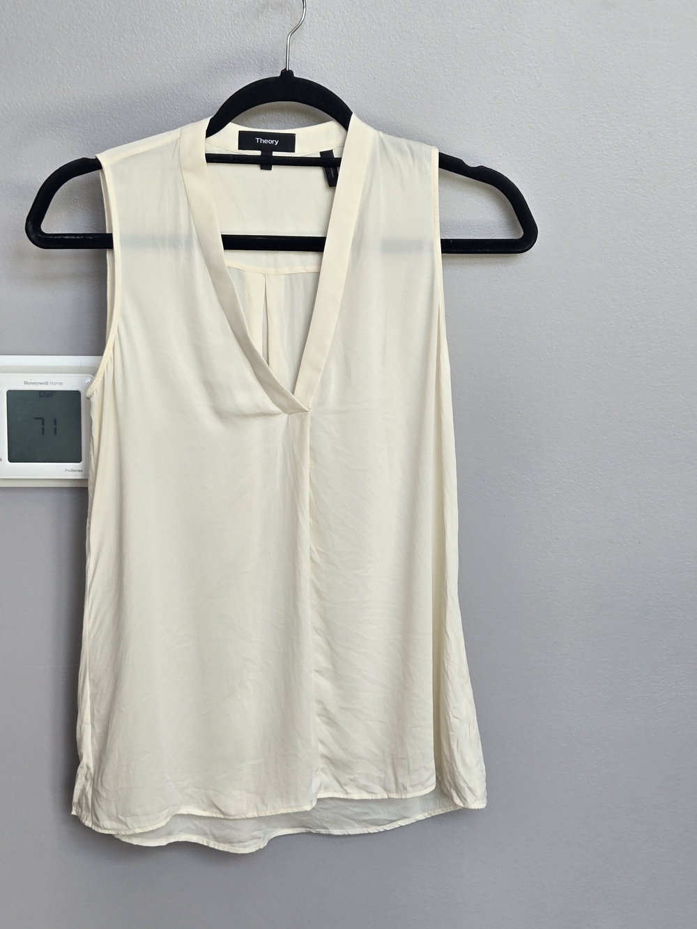 Theory Jamissa Sheen 2 Ivory Silk V-Neck Sleeveless Blouse Top Petite P